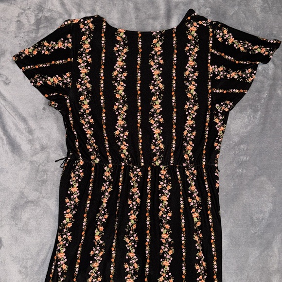 Cute floral romper/dress XXL (19) black floral - Picture 7 of 14